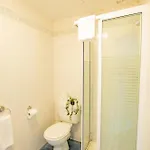 Bright 2-bed Close