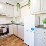 Appartement Bright 2-bed Close Galway