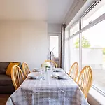 Bright 2-bed Close * Голуэй