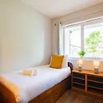 Апартаменты Bright 2-bed Close
