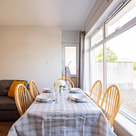 Bright 2 Bedroom In Dunaras * غالواي