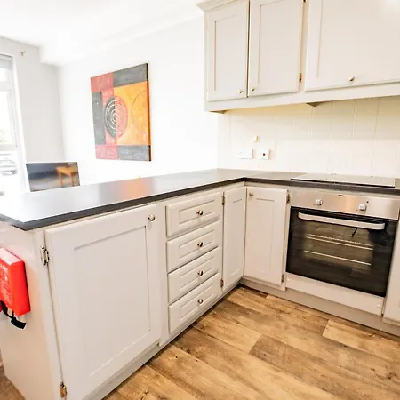 아파트 Bright 2 Bedroom In Dunaras