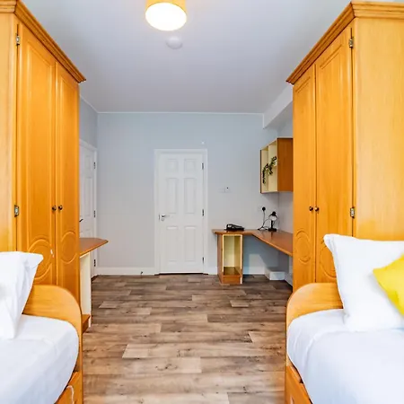 Bright 2 Bedroom In Dunaras 아파트
